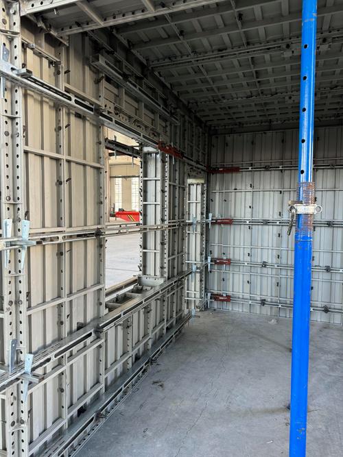 總之,恒泰建材的數(shù)字模化建筑結(jié)構(gòu)模具是一款集成本節(jié)省,高性能,環(huán)保